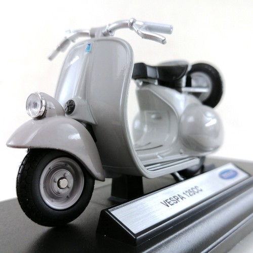 Vespa 125 motorcycle - 125,