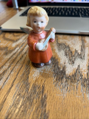 Porcelain ceramic figurine - ceramic,