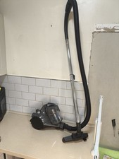 Amazon Basics Cylinder Vacuum