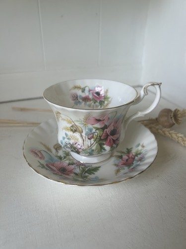 Royal albert bone - royal, cup