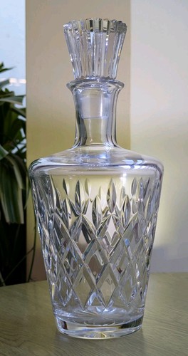 Crystal decanter hand cut - hand,