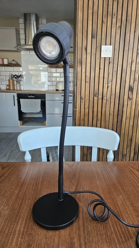 Serious readers compact light - serious,