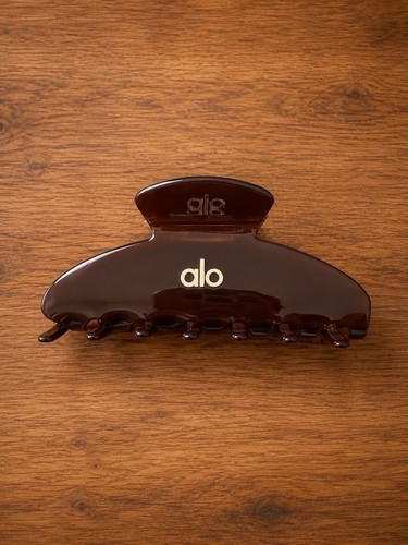 Brown refined hold - brown,