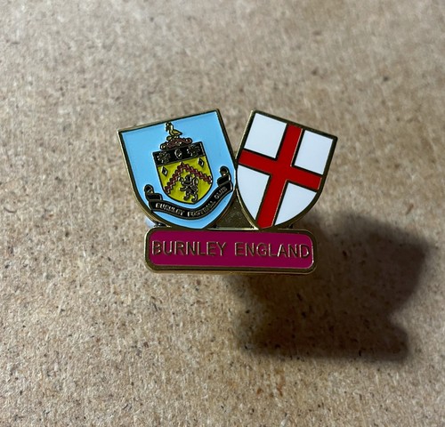 Burnley rare enamel - burnley, football