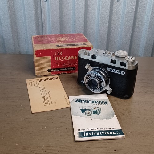 Universal buccaneer bakelite - universal,