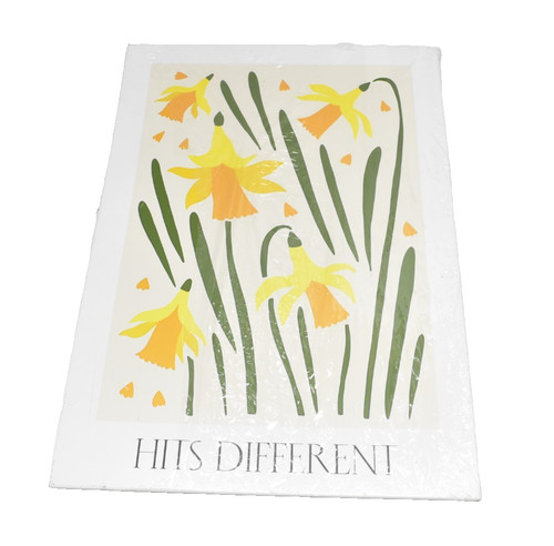 Displate hits different floral - different,
