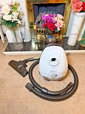 Argos Simple Value White Bagged Cylinder Vacuum Cleaner with Floor Brush