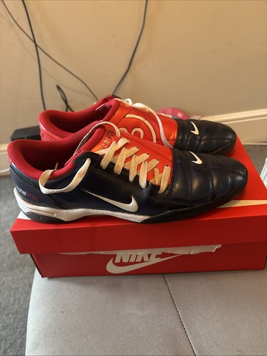Nike total trainers astro - 90,