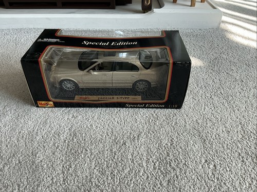 Maisto scale model car - 1/18,