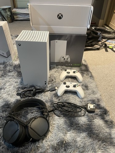 Xbox series 1tb console - xbox,