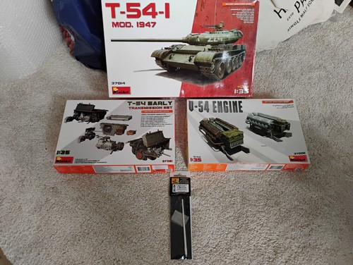 Min37014 miniart 54 1 - 1:35, t-54-1
