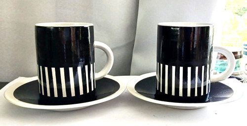 Black white mugs - black,