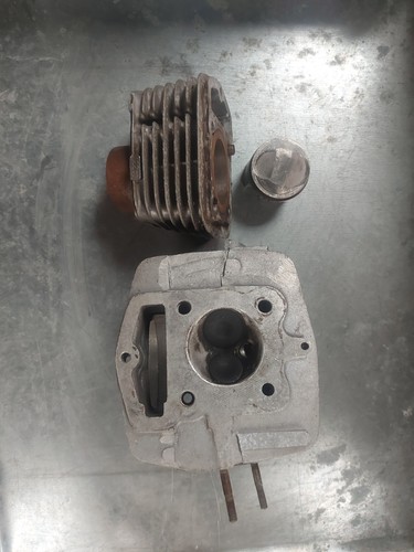 Honda 125 top end head - end,