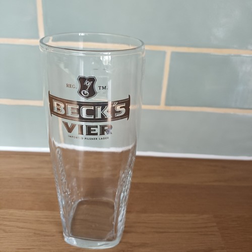 Becks bier pint glass - becks,