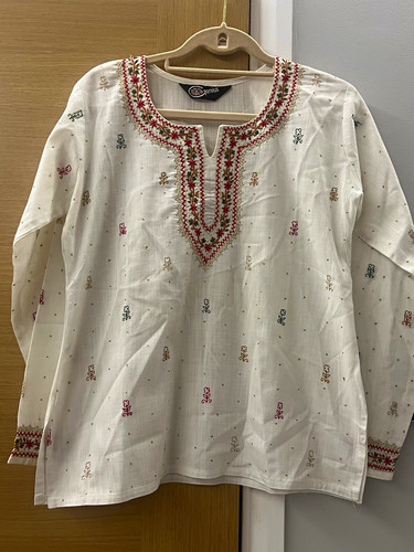 Genius white embroidered - white,