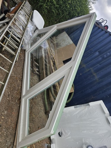 Wooden triangle window 1 90m - wooden,
