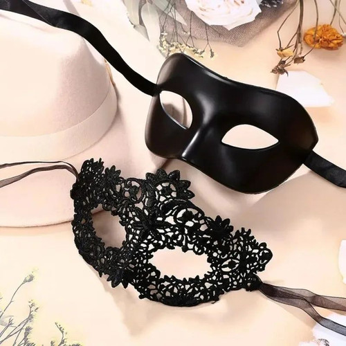 Black venetian masquerade eye - black,