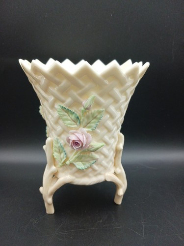 Three legged belleek spill - legged,