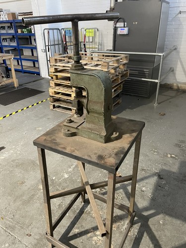 Arbor press stand - press,