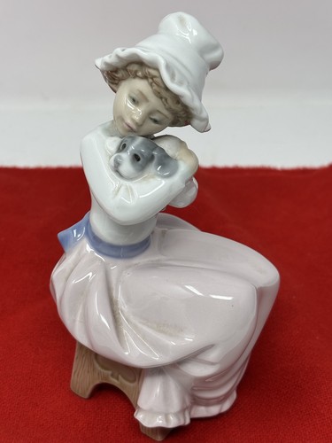 Nao lladro figurine a - nao, “a