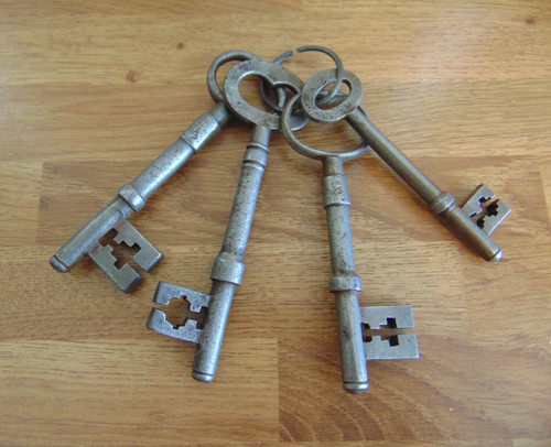 Antique large keys door - x,