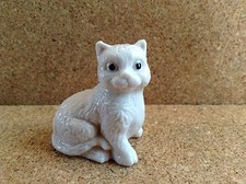 Wade whimsie white burslem cat - whimsie,