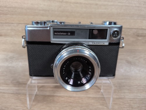 35mm camera yashica - camera, d