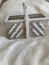 Shabby Chic Wooden Cantilever