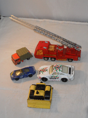 Matchbox fire tender - k-9,