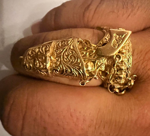 9ct yellow gold - yellow,