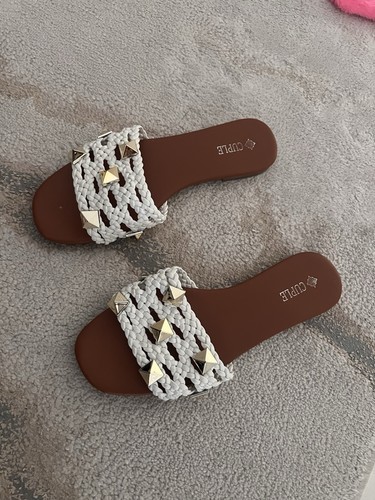 Slippers worn once - worn, side