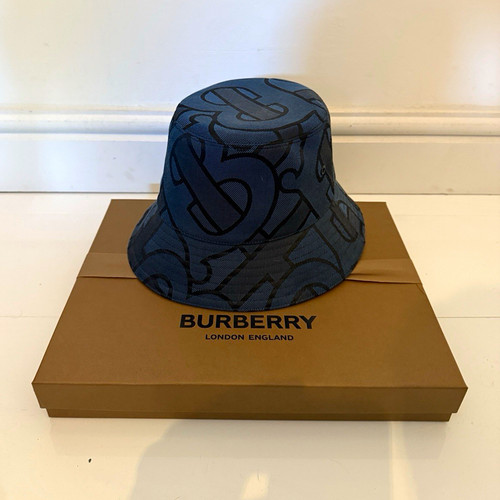 Burberry logo print - burberry,