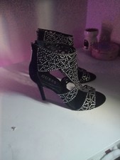 GUESS Heeled Diamknte Size 6