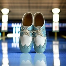 Vintage Brunswick Blue White Leather Bowling Shoes Women’s Size 6 Saddle Oxford