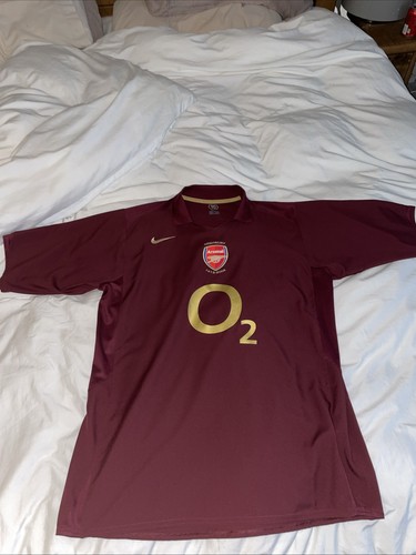 Arsenal highbury kit 1913 2006 - arsenal,