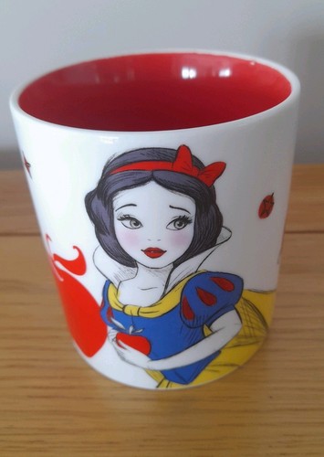 Official disney princess snow - disney,