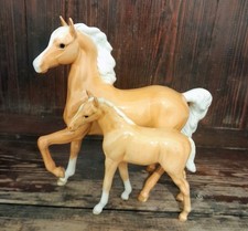PALOMINO BESWICK HORSES