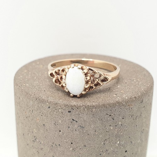 Vintage 9ct gold opal ring - opal,