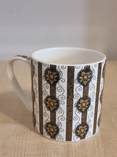 Queens albion noir - queens, mug