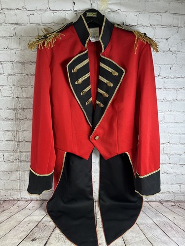 Red ring master tail jacket - ring,