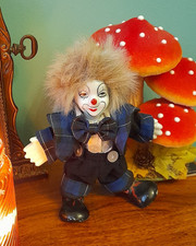 HAUNTED CLOWN EUGENE POSITIVE