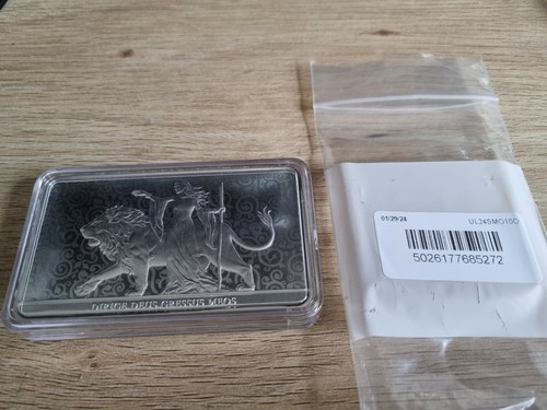 Una and the lion - 10oz, silver