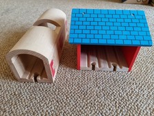 Wooden Train Tunnell And Garage