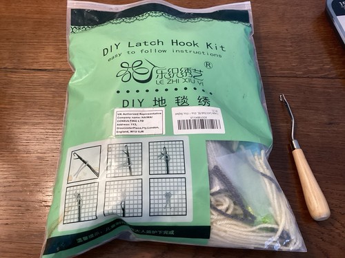 Latch hook wool - hook, bundle