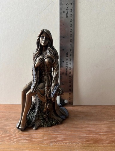 Fantasy figurine morrigan - fantasy, of