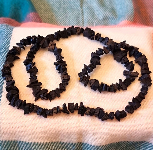Black lava stone beads - 2x,