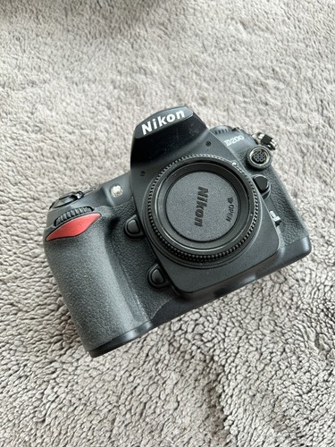 Nikon d200 digital slr camera - nikon,