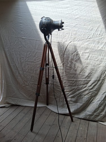 Theatre light mounted - theatre,