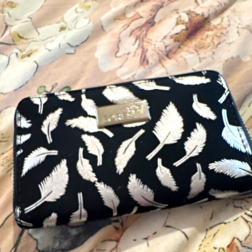 Guess zip around wallet - guess, zip-around