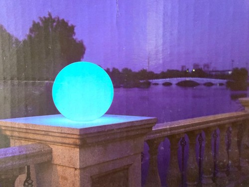 Led ball light - colour, changing